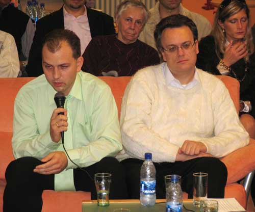 Foto: Autor M. Lacko pri predstavení knihy, moderátor Tomáš Klubert. Foto: Autor M. Lacko pri predstavení knihy, moderátor Tomáš Klubert.